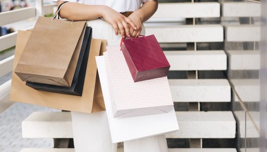 black-friday-lucrativa-a-forca-das-sacolas-e-embalagens-de-papel