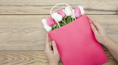 sacolas-de-papel-um-toque-de-elegancia-e-sustentabilidade-para-presentes-no-dia-internacional-da-mulher